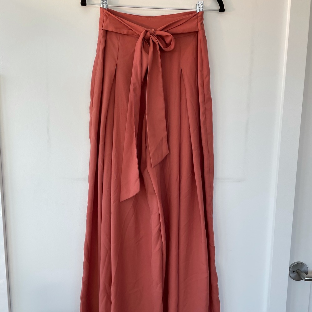 Jealous tomato flowy pants. Size small